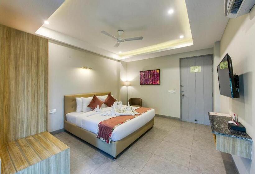 اتاق لوکس, Rosastays Gurugram Sec 31