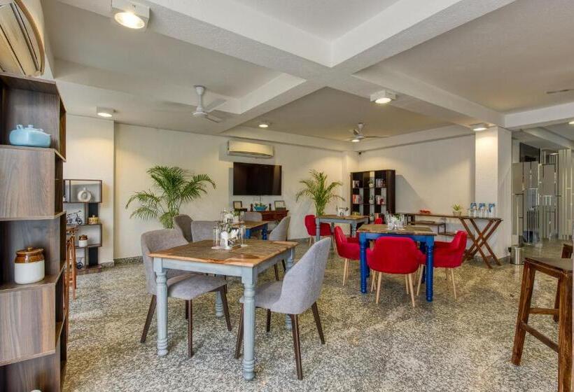اتاق لوکس, Rosastays Gurugram Sec 31
