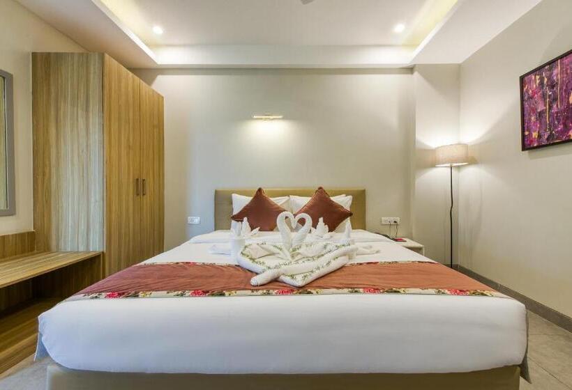 اتاق لوکس, Rosastays Gurugram Sec 31