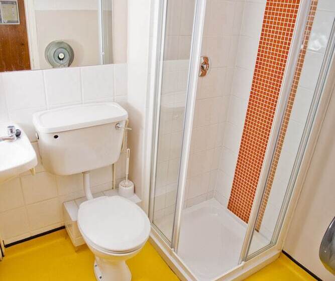 공동 객실, Snoozles Quay Street Tourist Hostel