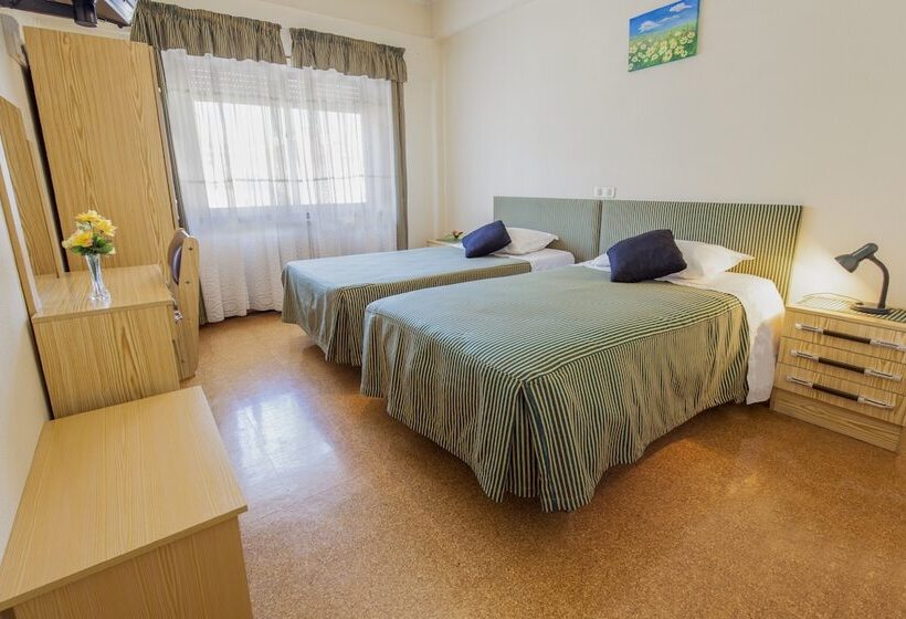 Номер Стандарт Трехместный, Pereira Hostel & Guesthouse