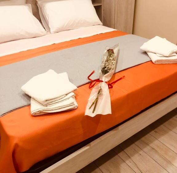 带阳台的豪华间, Yourhome   La Meta Perfetta Rooms&spa