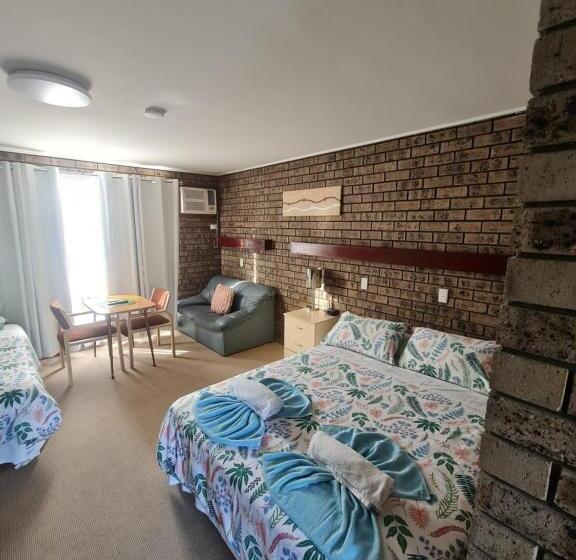 Номера Классика Нижний Этаж, The Sim  Sussex Inlet Motel