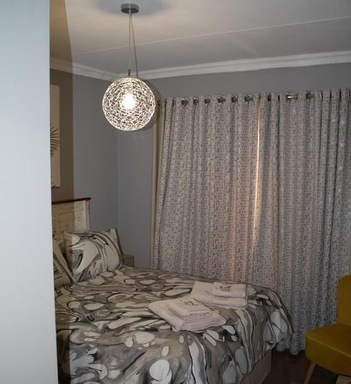 خانه 2 خوابه, Locust Retreat Immaculate 2bedroom Cottage