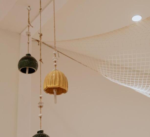 스탠다드 룸, A Casa Brava