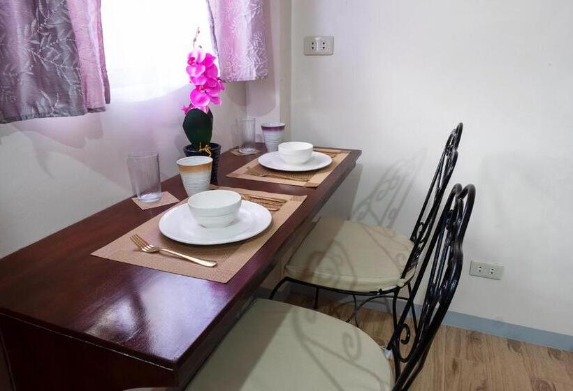 اتاق لوکس, Luis Miguel S Place
