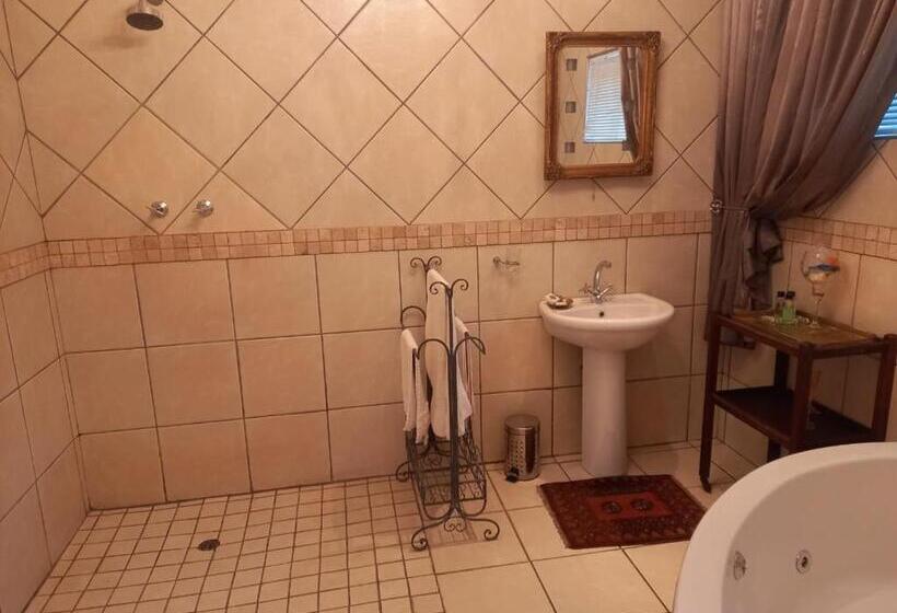 اتاق لوکس, Michaelangelo Guest House