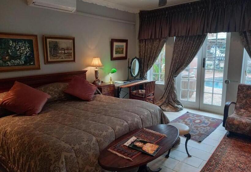 اتاق لوکس, Michaelangelo Guest House