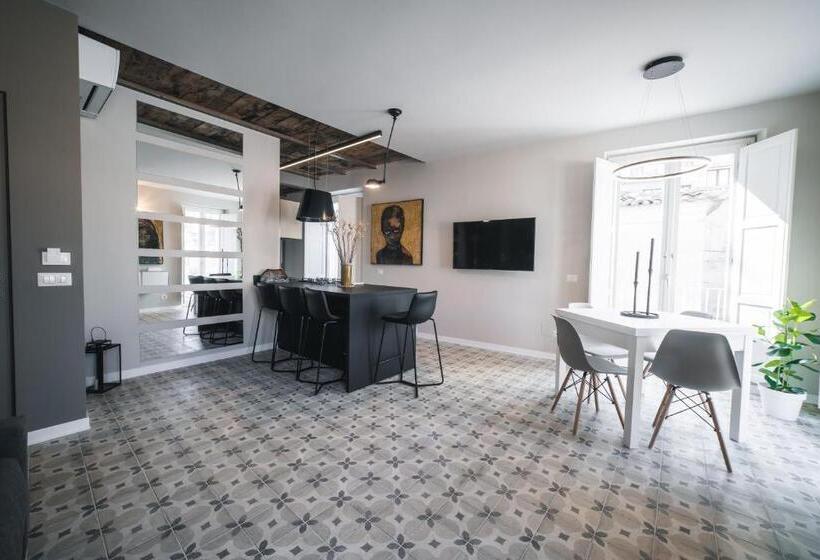 Люкс Superior, Palazzo Paladini   Luxury Suites In The Heart Of The Old Town