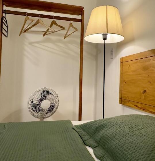 اتاق استاندارد, Gayfriendly Hostel Bsb Airport