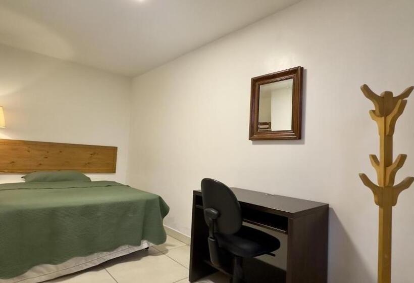اتاق استاندارد, Gayfriendly Hostel Bsb Airport