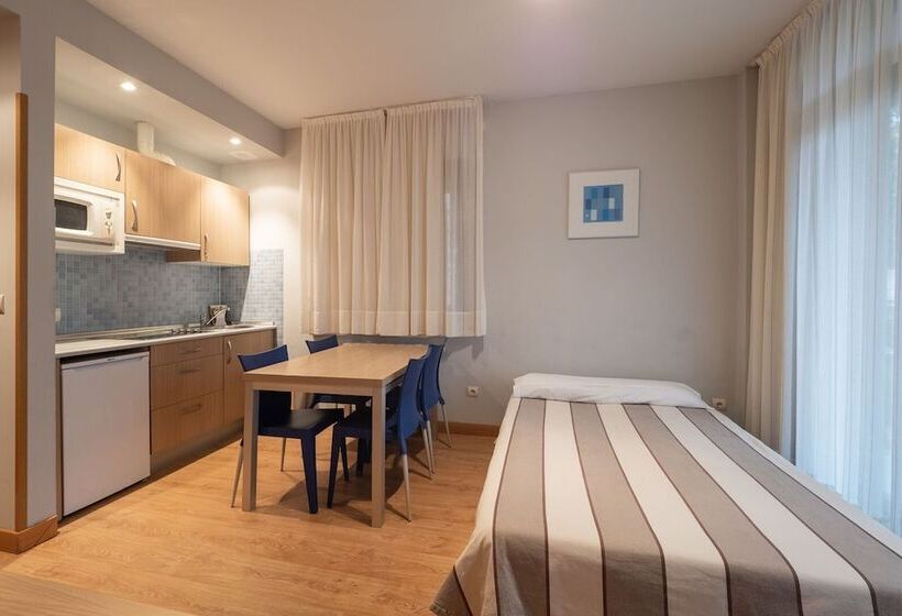 Апартаменты 1 Спальня, Apartamentos Posada La Robla