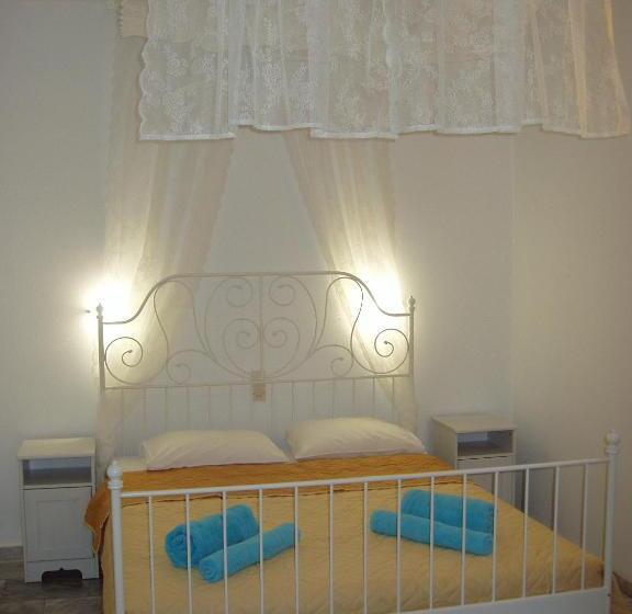 Economy Studio, Villa Kavourakia