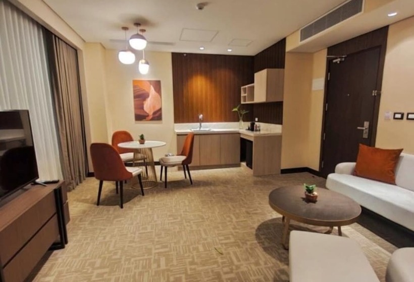스위트, Grand Summit Hotel General Santos