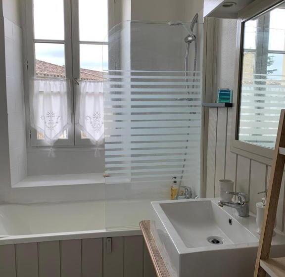 Номер Комфорт, La Maison Du Bourg B&b