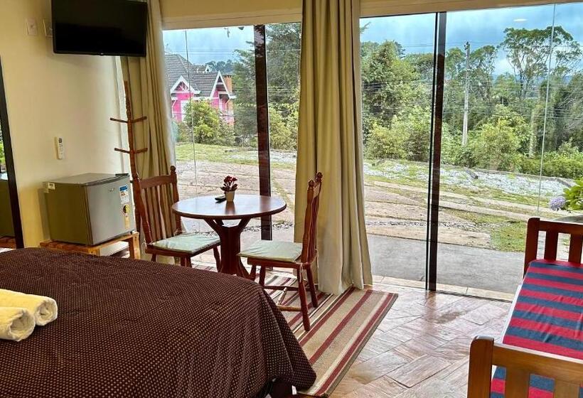 سوئیت جونیور با چشم‌انداز کوهستان, Casa Redonda Boutique Spa