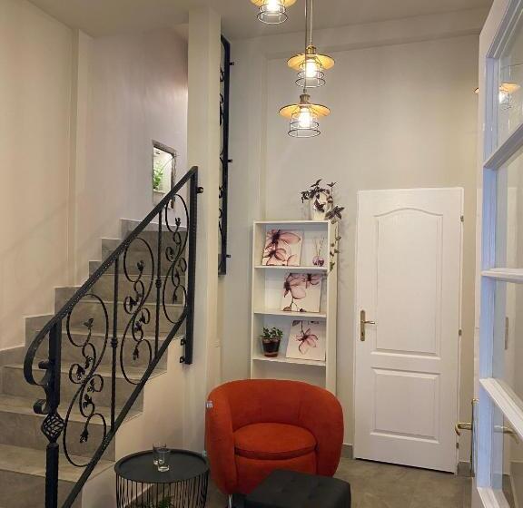اتاق لوکس, Boutique Rooms With Parking