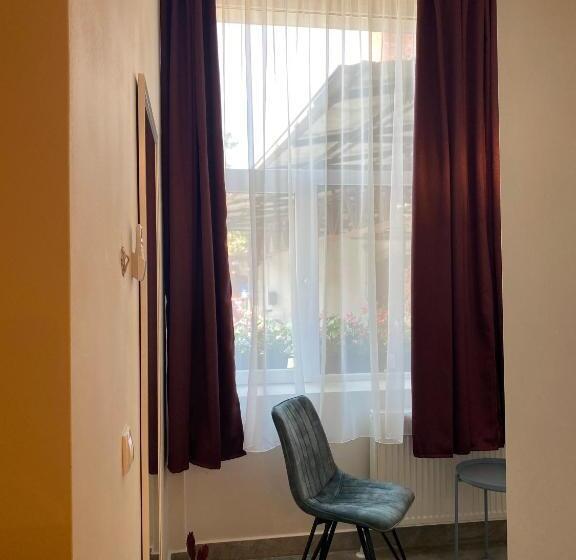 اتاق لوکس خانوادگی, Boutique Rooms With Parking