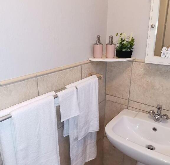 اتاق استاندارد اینتریور, Mia Hills Guest House