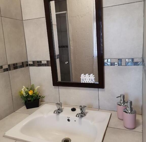 اتاق استاندارد, Mia Hills Guest House