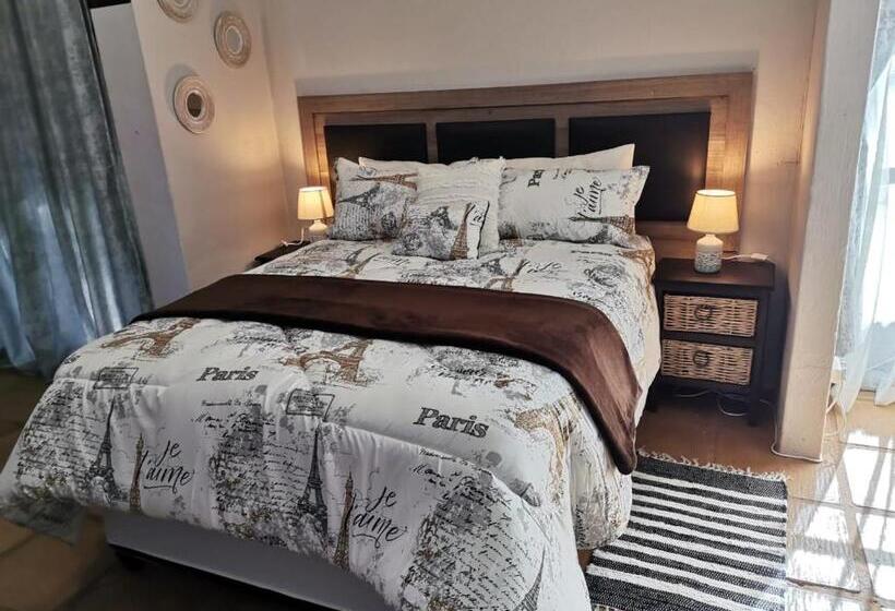 اتاق استاندارد, Mia Hills Guest House