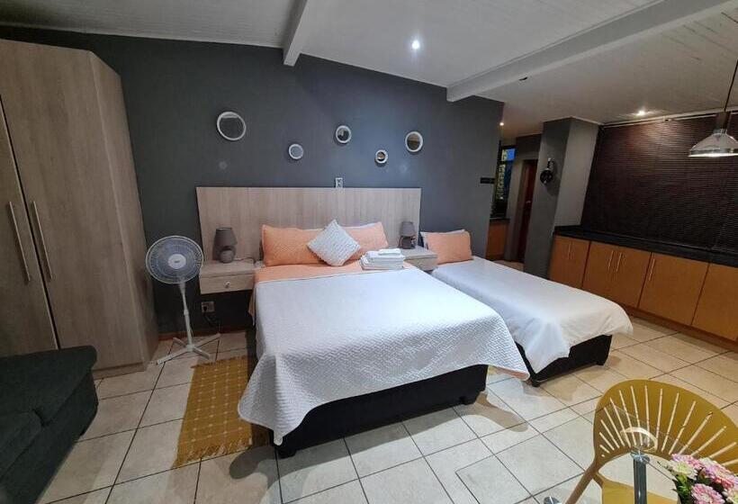 اتاق استاندارد با چشم‌انداز کوهستان, Mia Hills Guest House