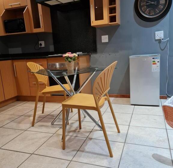 اتاق استاندارد با چشم‌انداز کوهستان, Mia Hills Guest House
