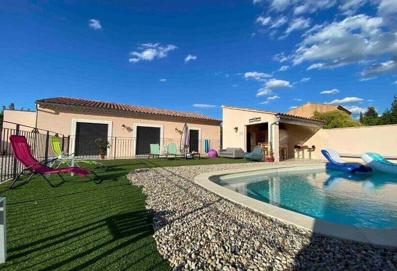 Номер Стандарт Вид на Бассейн, Chambre D Hôte Au Pied Du Ventoux