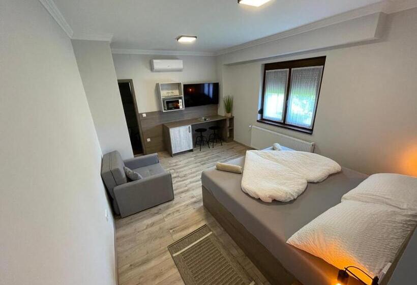 스탠다드 룸 킹사이즈 침대, Kukorica Csárda Apartman