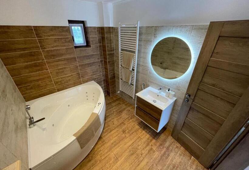 패밀리 스위트, Kukorica Csárda Apartman