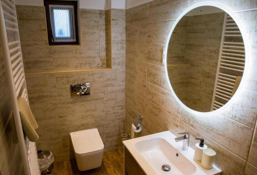 Номер Стандарт, Kukorica Csárda Apartman