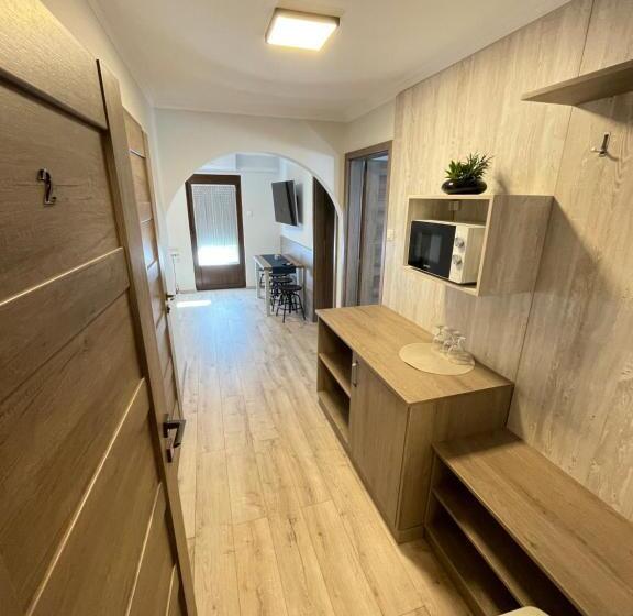 패밀리 룸, Kukorica Csárda Apartman