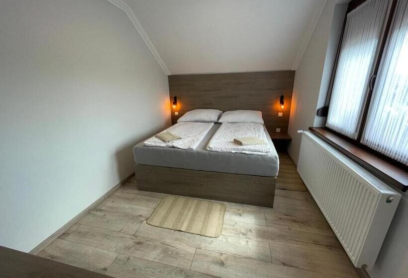 Номер Стандарт с Балконом, Kukorica Csárda Apartman