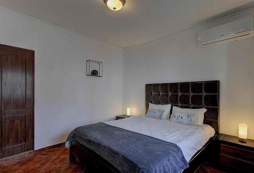 اتاق استاندارد, Enchanted Villa