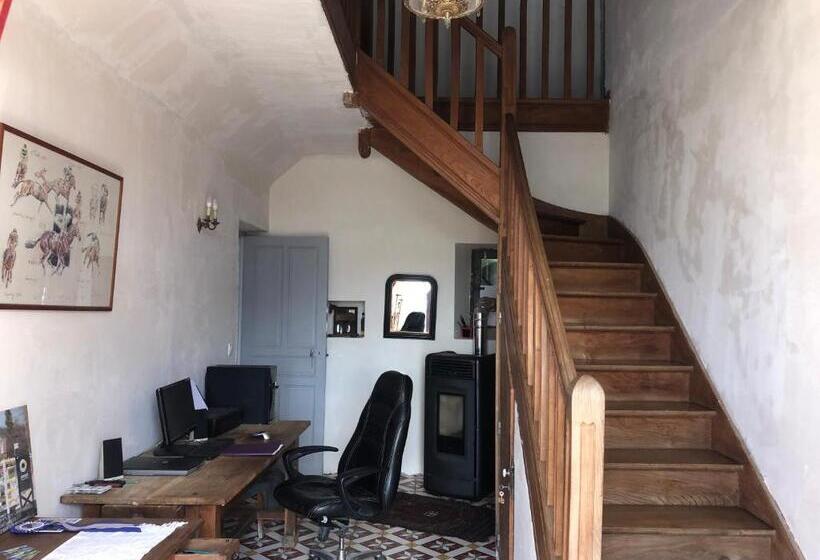 ２ベッドルームアパートメント, Ancien Hôtel Aux Moines Pierrefitte St Lo