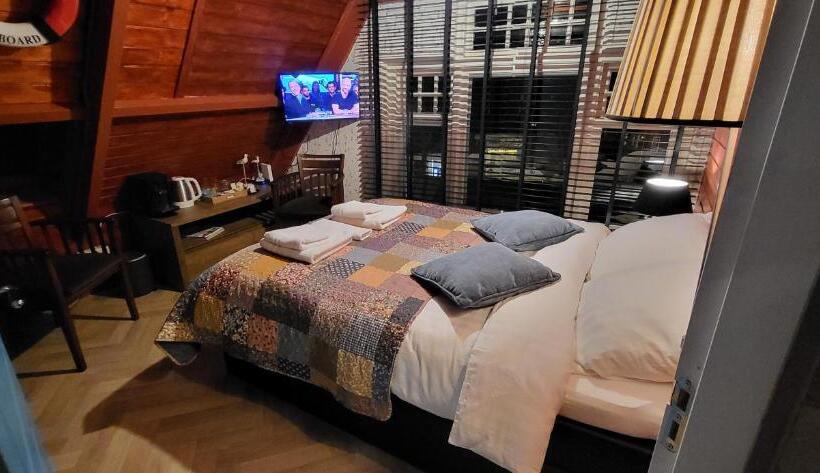 디럭스 룸, Bed & Breakfast Moments