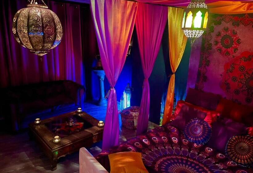 Quarto Deluxe, Loveroom21