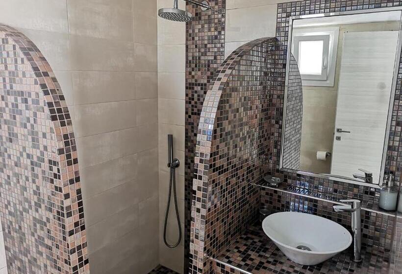 اتاق استاندارد سه نفره, Agapi Villas