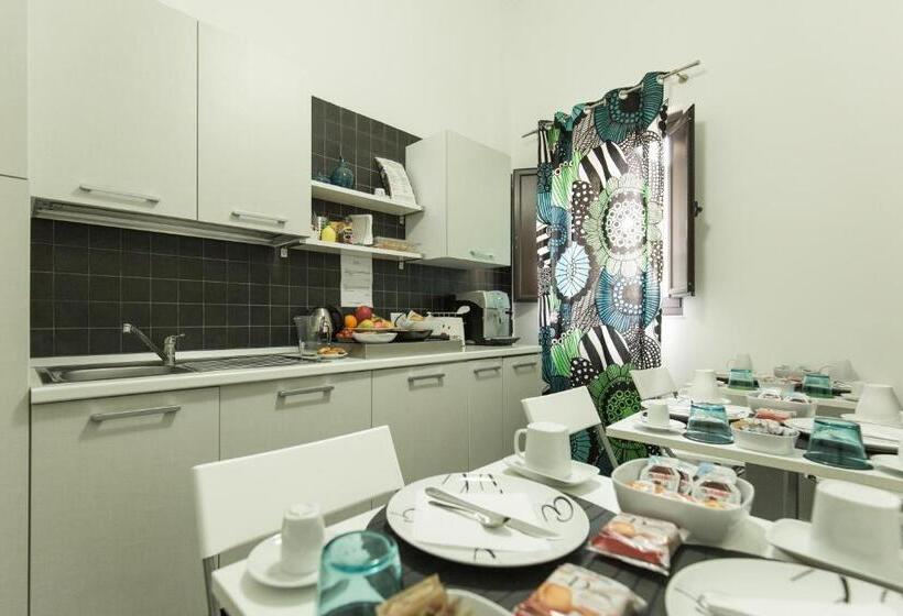 اتاق استاندارد سه نفره, Suite Inn Catania