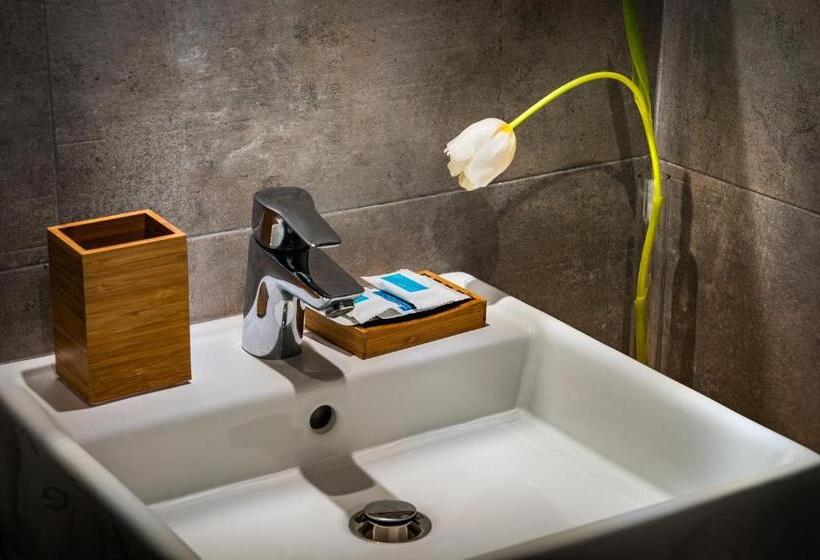 اتاق استاندارد, Suite Inn Catania