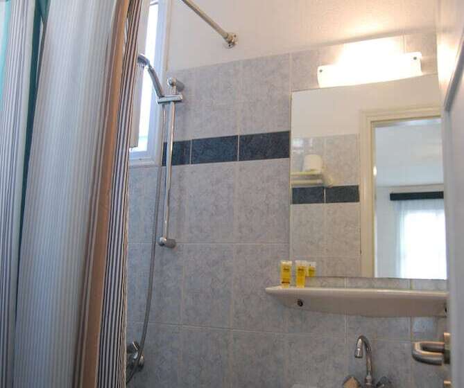 استودیوی استاندارد, Aretousa Villas