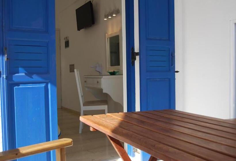 استودیوی استاندارد, Aretousa Villas