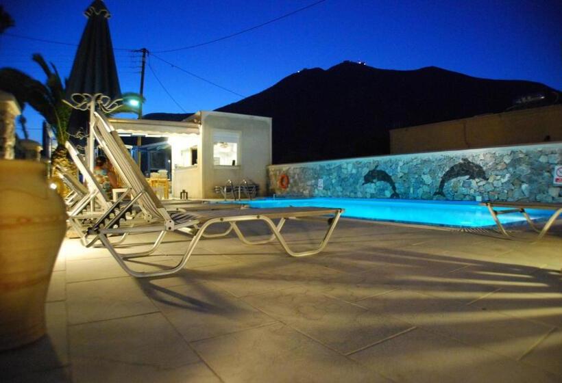 اتاق اکونومی, Aretousa Villas