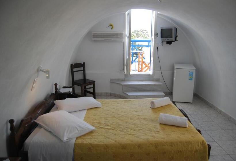 اتاق عادی, Aretousa Villas