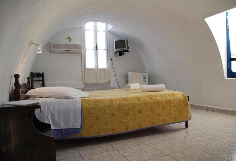 اتاق عادی, Aretousa Villas