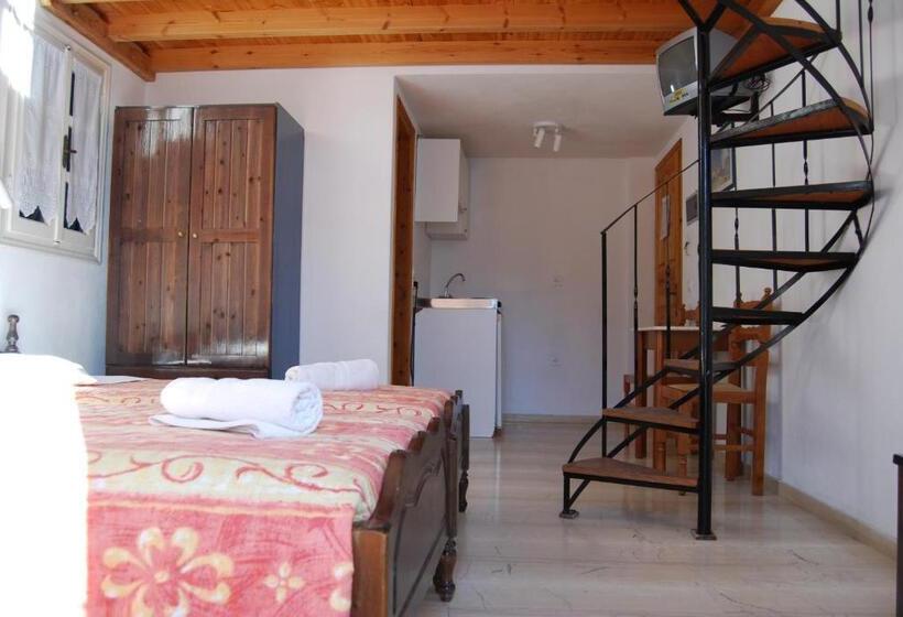 اتاق خانوادگی, Aretousa Villas
