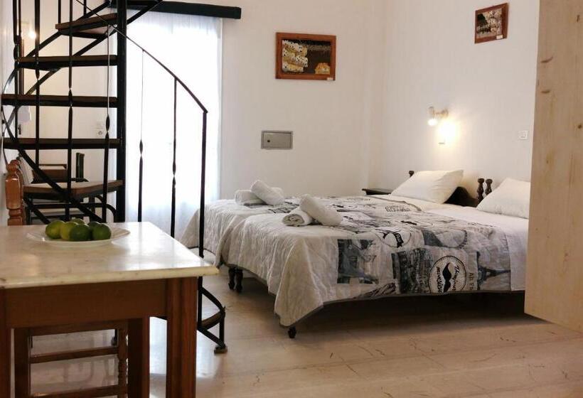 اتاق خانوادگی, Aretousa Villas