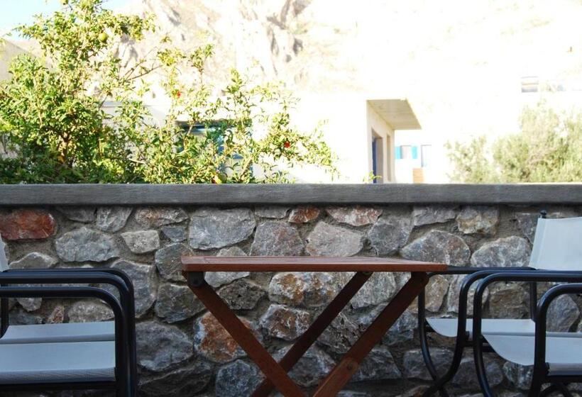 آپارتمان 1 خوابه با چشم‌انداز, Aretousa Villas