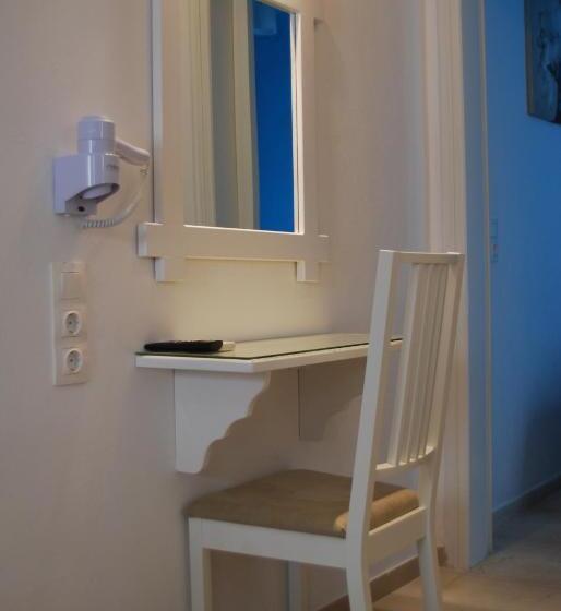 آپارتمان 1 خوابه با چشم‌انداز, Aretousa Villas