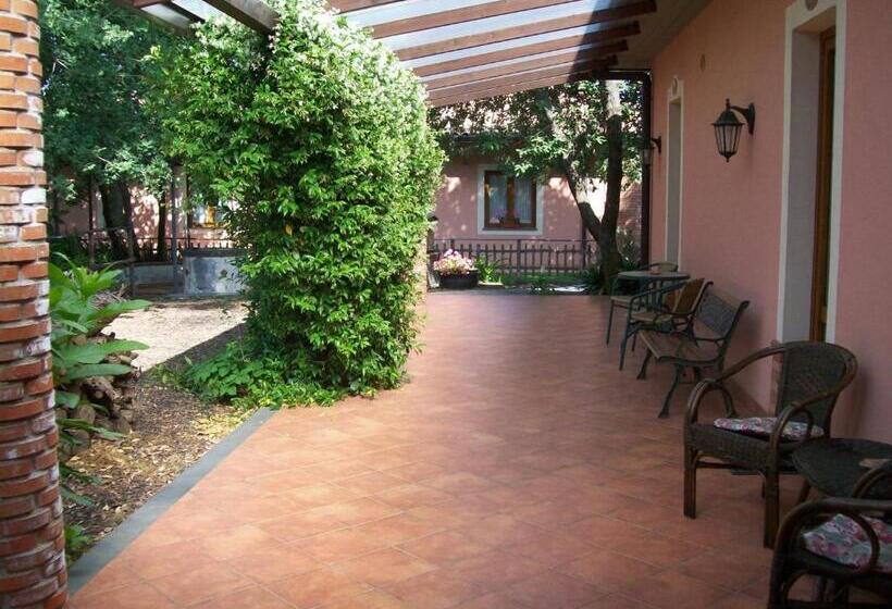 اتاق استاندارد, Poggiofelice B&b
